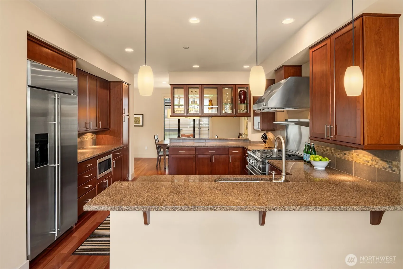 427 2nd Street S #A, Kirkland, WA 98033