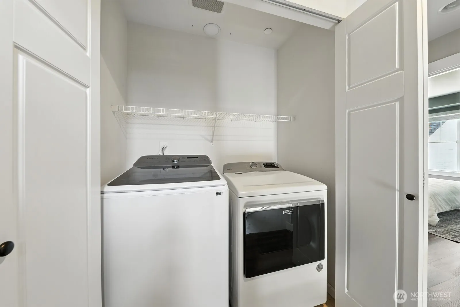 1021 10th Avenue NE, Issaquah, WA 98029