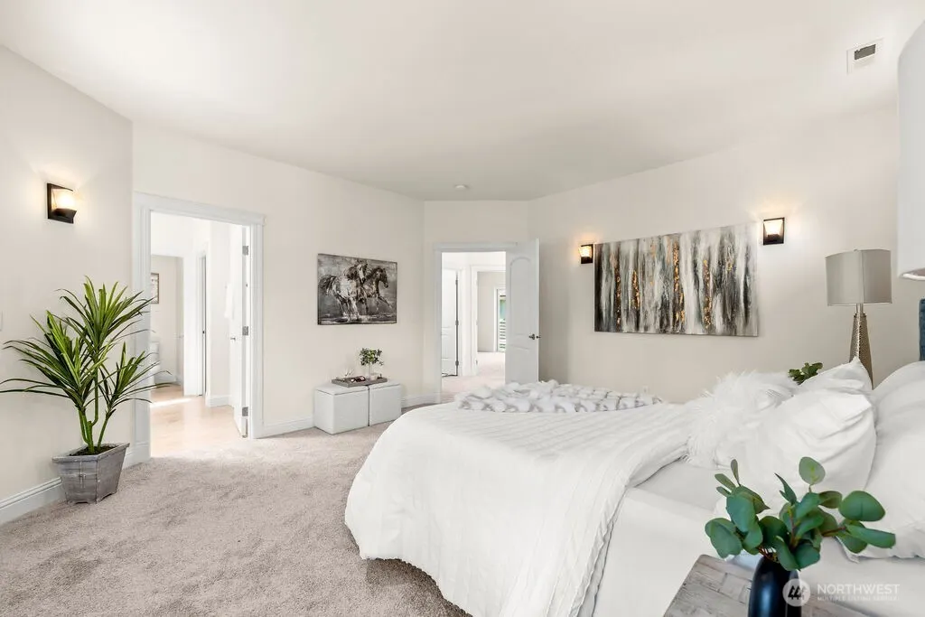 810 5th Avenue NW, Issaquah, WA 98027