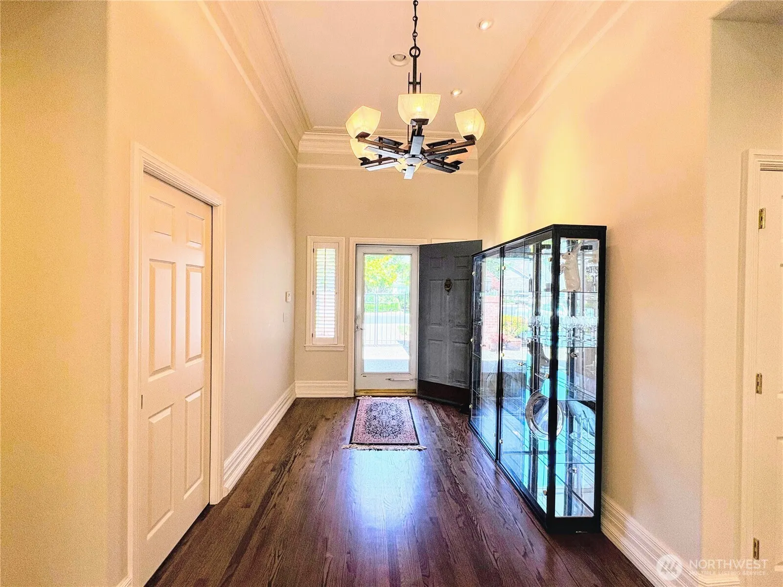1248 108th Avenue NE, Bellevue, WA 98004
