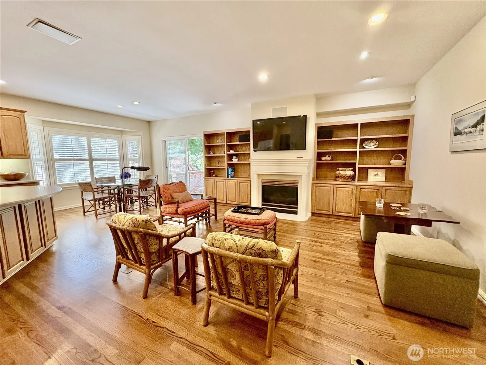 1248 108th Avenue NE, Bellevue, WA 98004