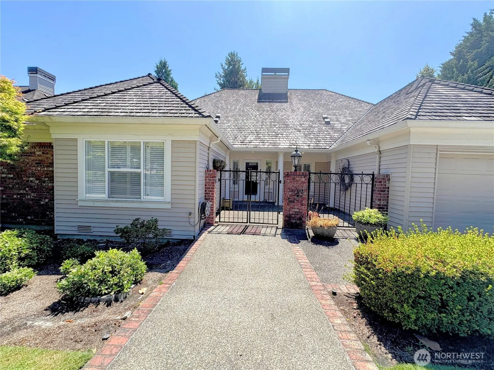 1248 108th Avenue NE, Bellevue, WA 98004