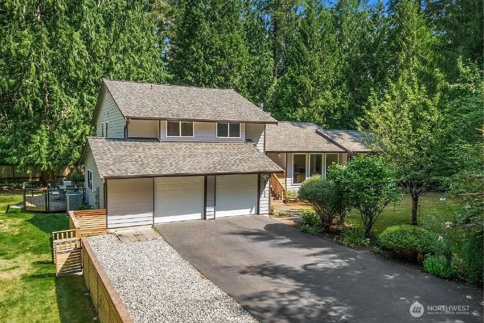 23732 NE 63rd Place , Redmond, WA 98053