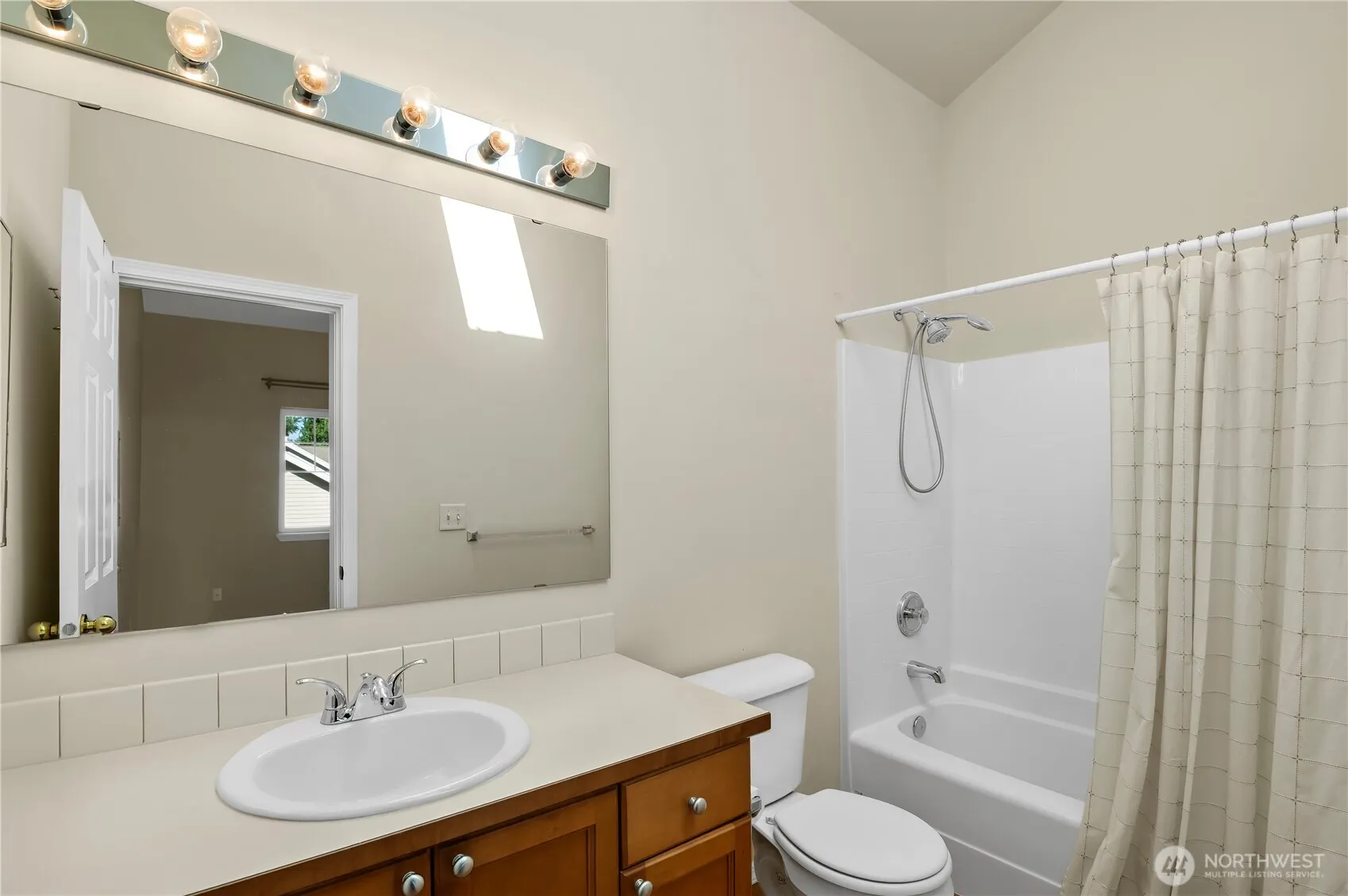 1522 196th Street SE #C-103, Bothell, WA 98012