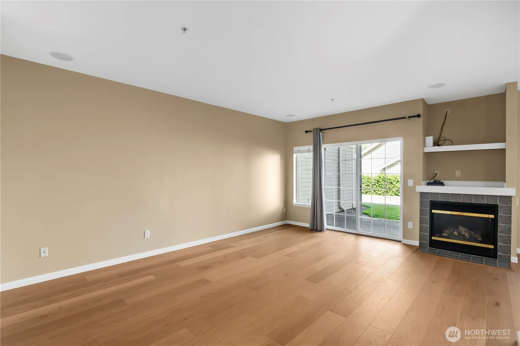 1522 196th Street SE #C-103, Bothell, WA 98012