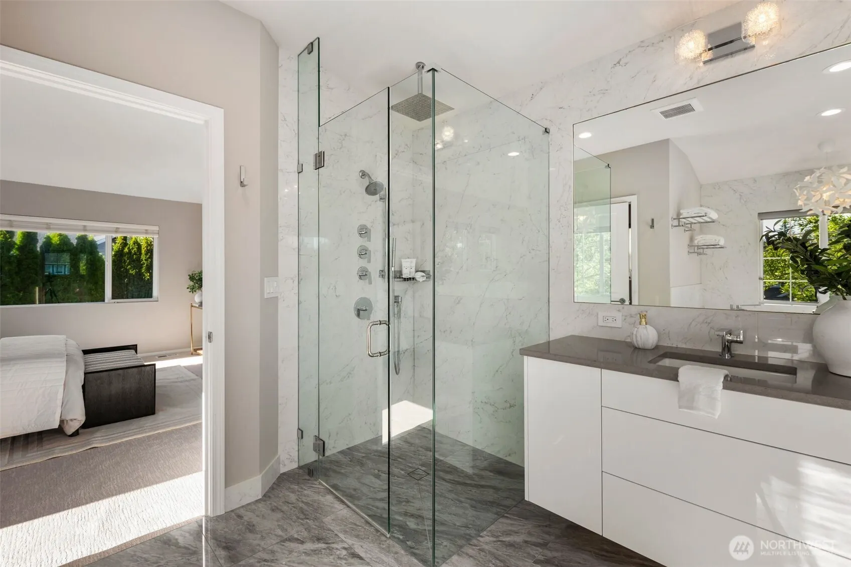 24004 SE 10th Court , Sammamish, WA 98075