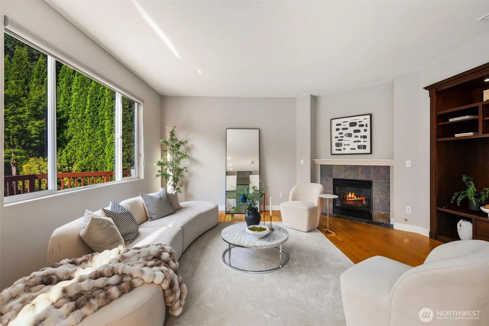 24004 SE 10th Court , Sammamish, WA 98075