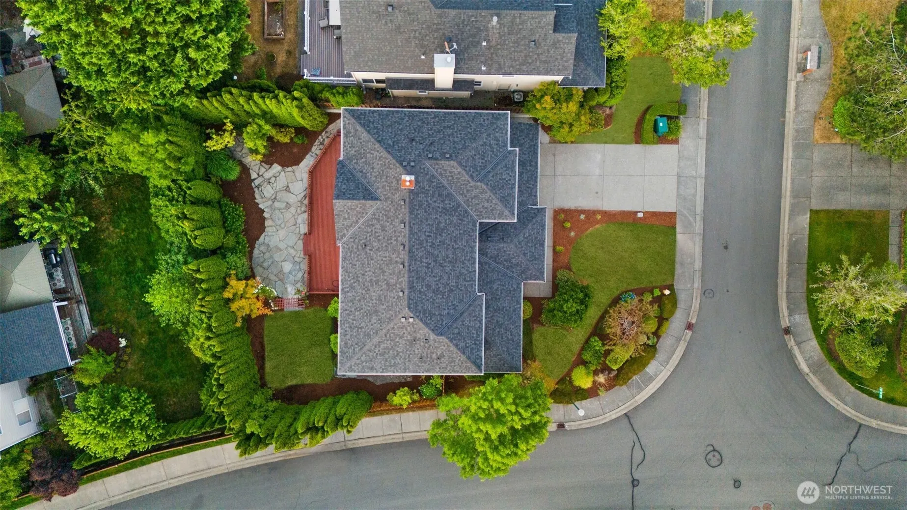 24004 SE 10th Court , Sammamish, WA 98075