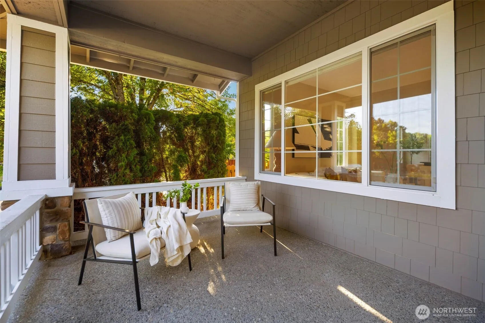 24004 SE 10th Court , Sammamish, WA 98075