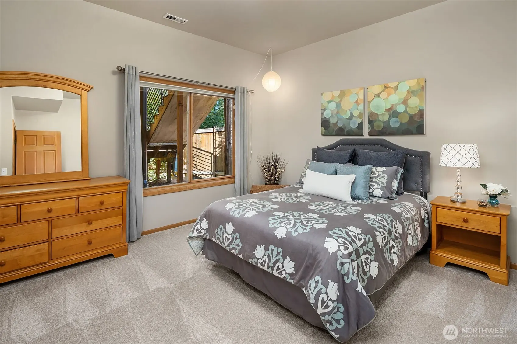 16862 SE 56th Place , Bellevue, WA 98006