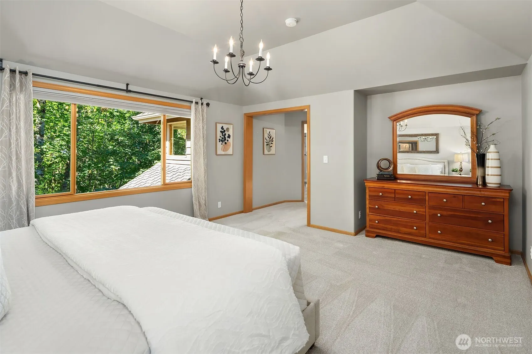 16862 SE 56th Place , Bellevue, WA 98006