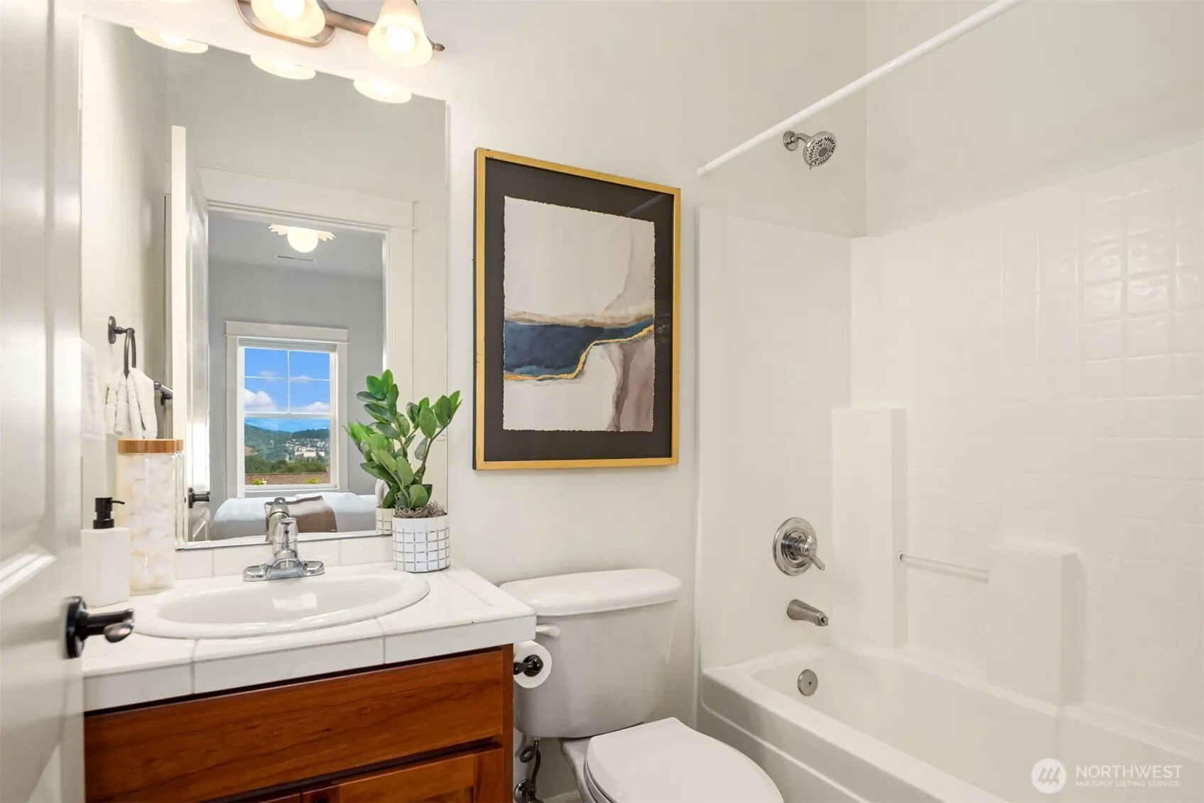 101 Shy Bear Way NW, Issaquah, WA 98027