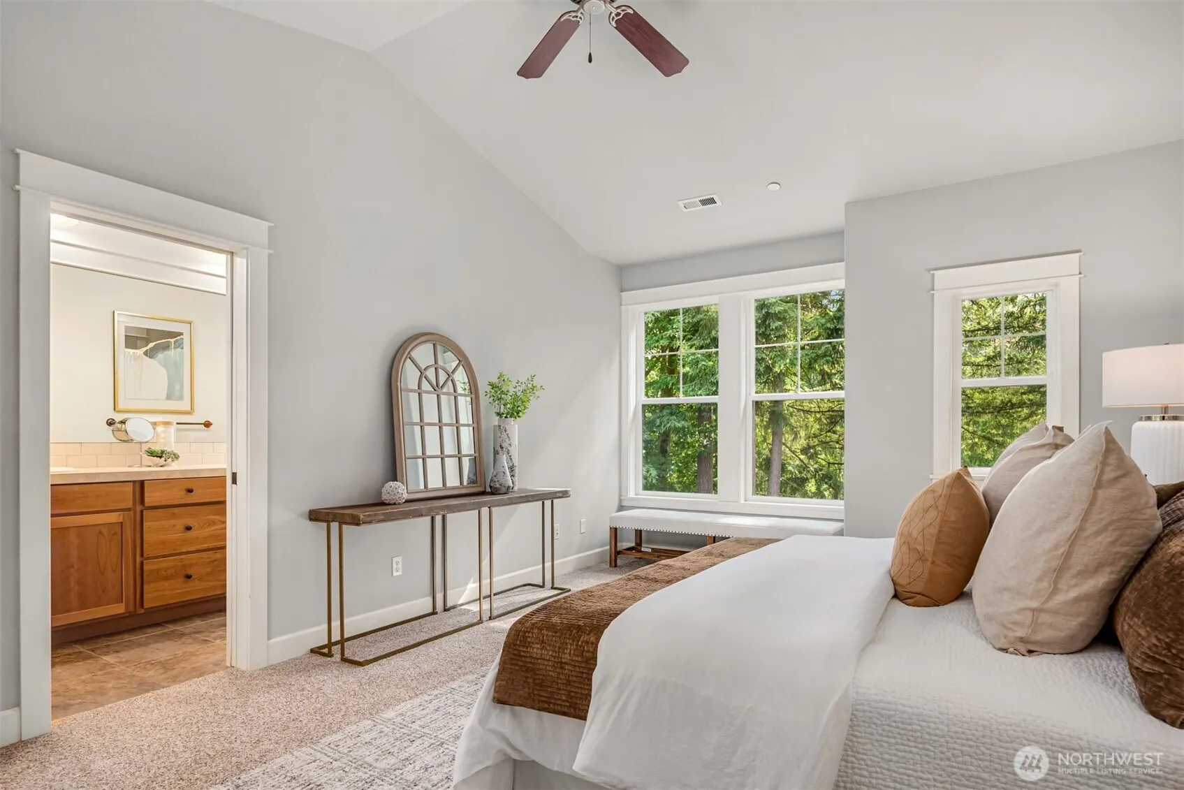 101 Shy Bear Way NW, Issaquah, WA 98027