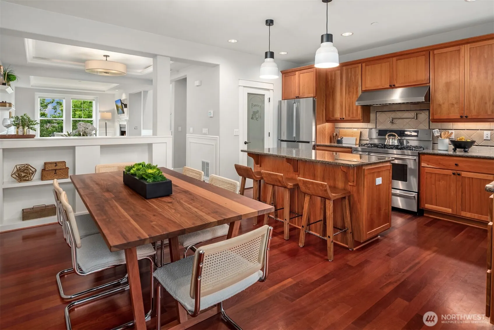 101 Shy Bear Way NW, Issaquah, WA 98027