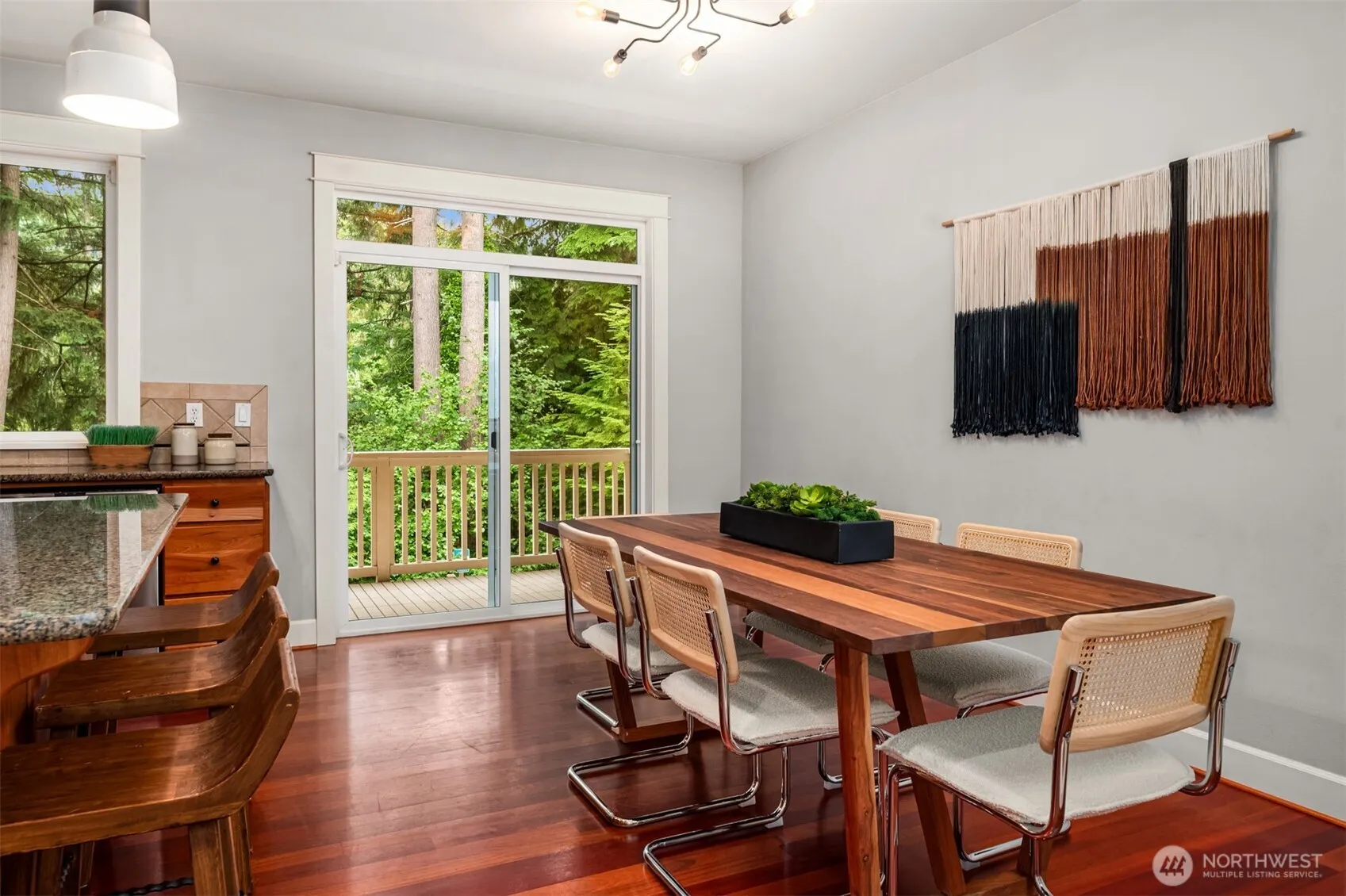 101 Shy Bear Way NW, Issaquah, WA 98027