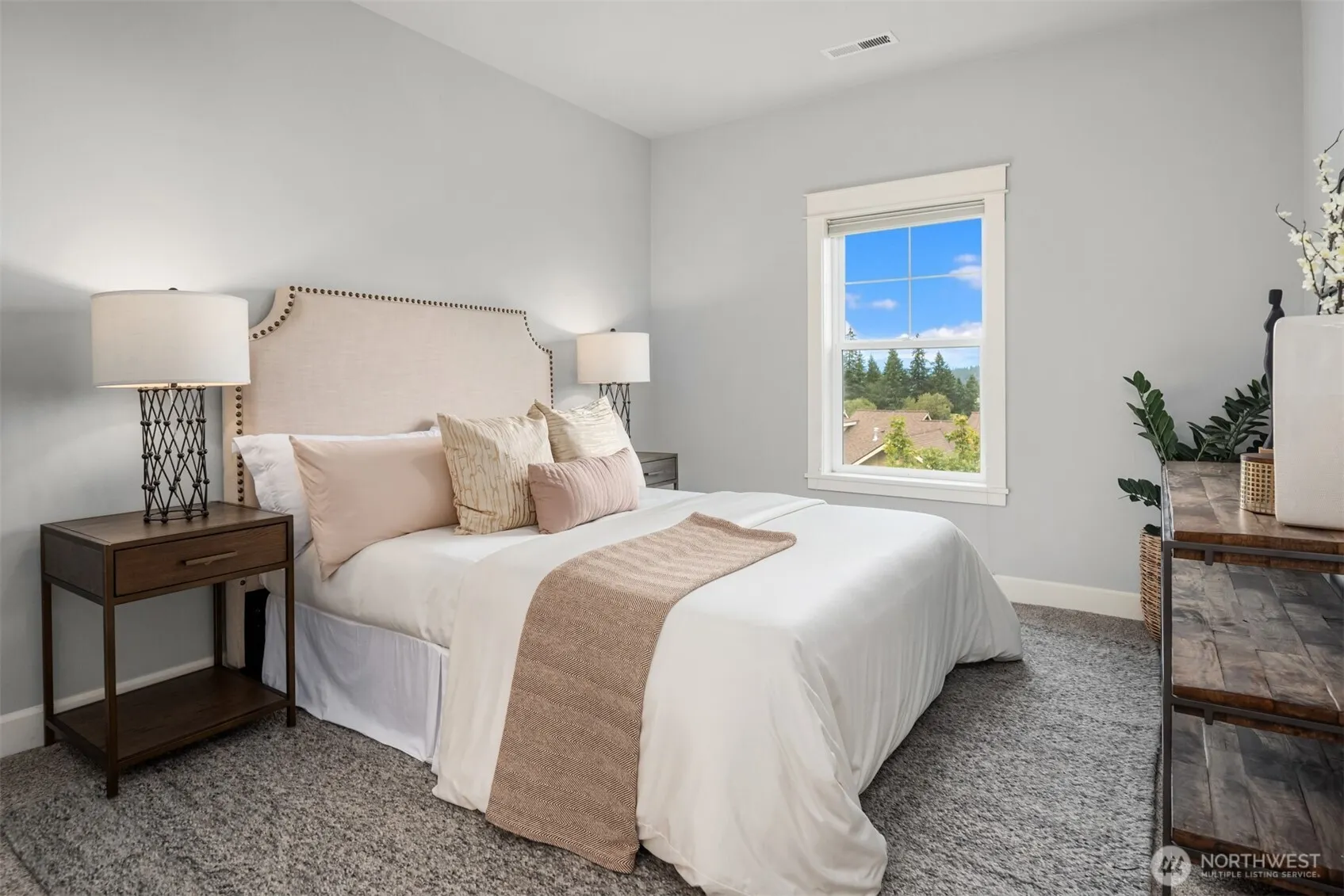 101 Shy Bear Way NW, Issaquah, WA 98027