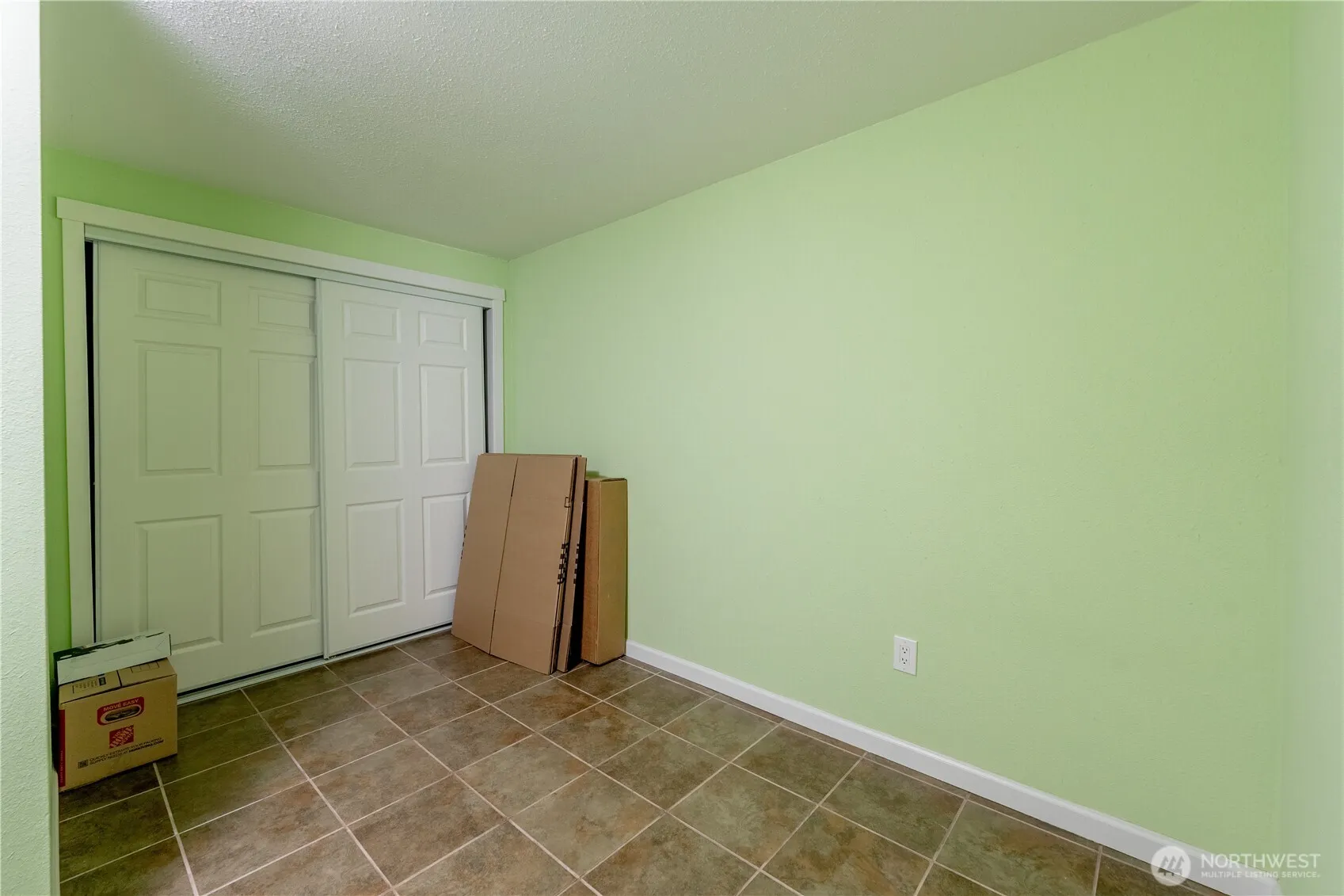 13219 SE 256th #E3, Kent, WA 98042