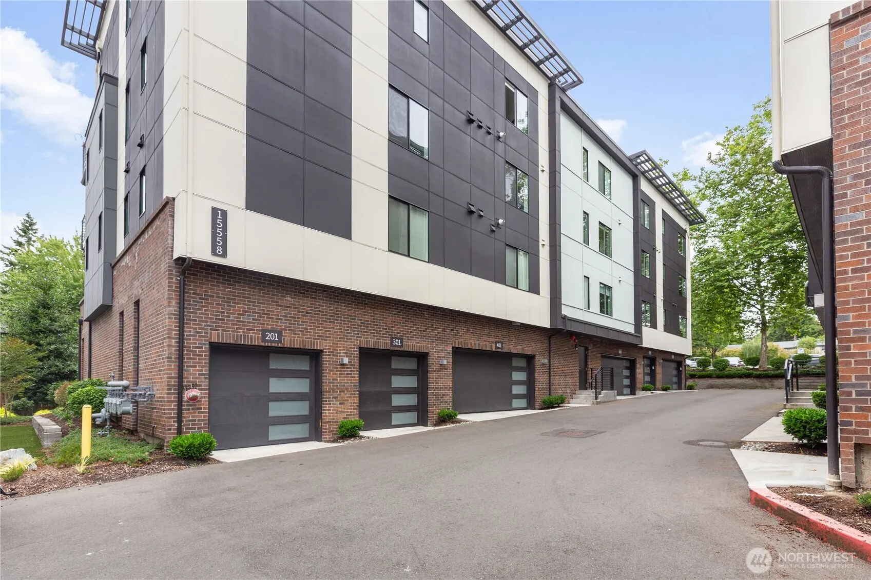 15558 NE 15th Place #300, Bellevue, WA 98007