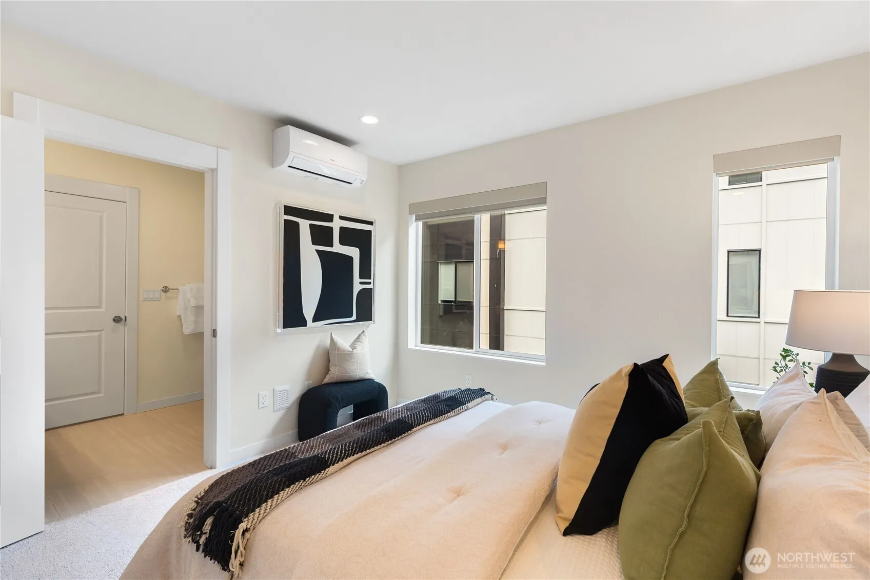 15558 NE 15th Place #300, Bellevue, WA 98007