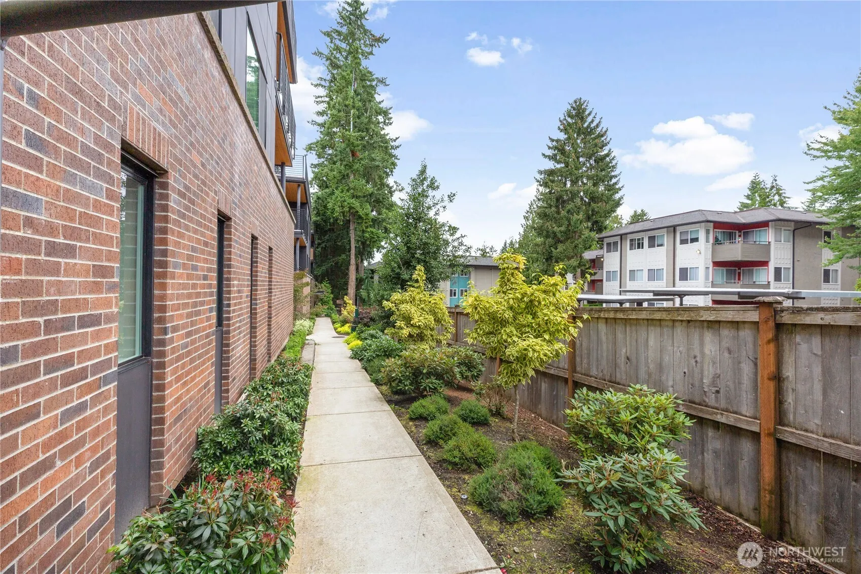 15558 NE 15th Place #300, Bellevue, WA 98007