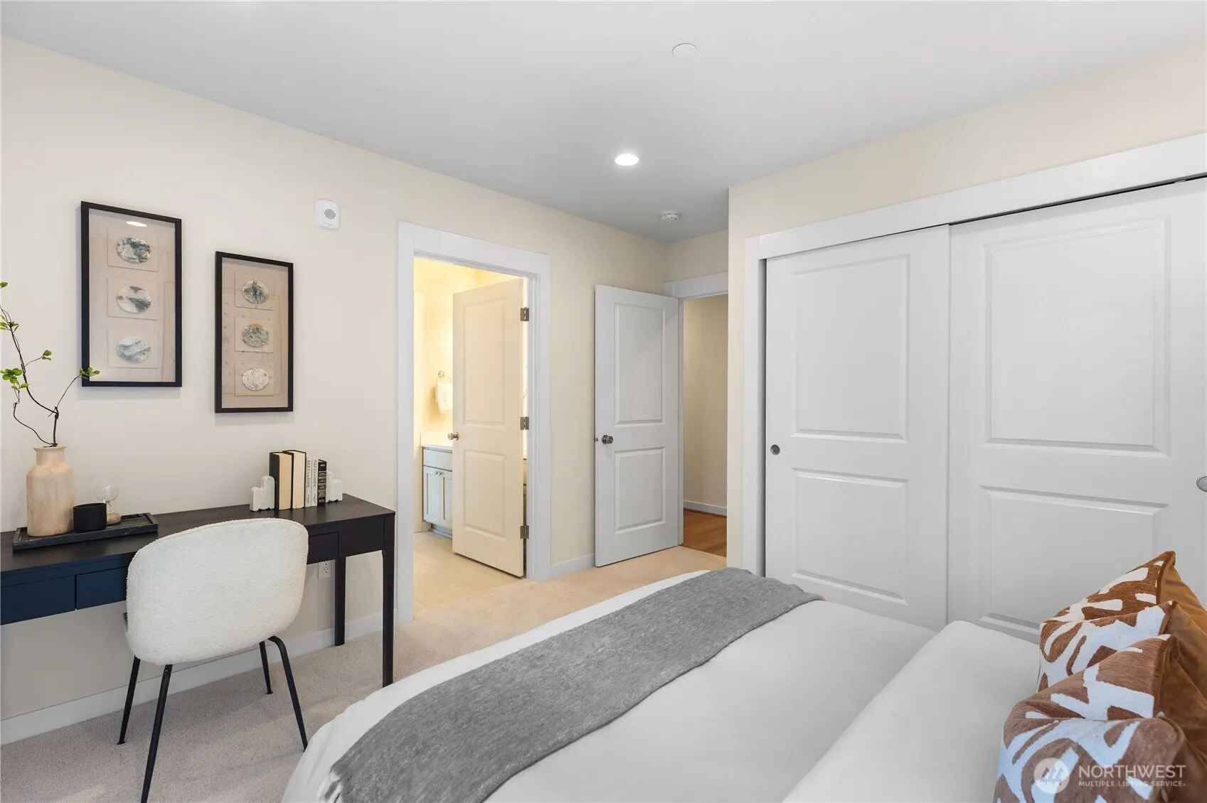 15558 NE 15th Place #300, Bellevue, WA 98007