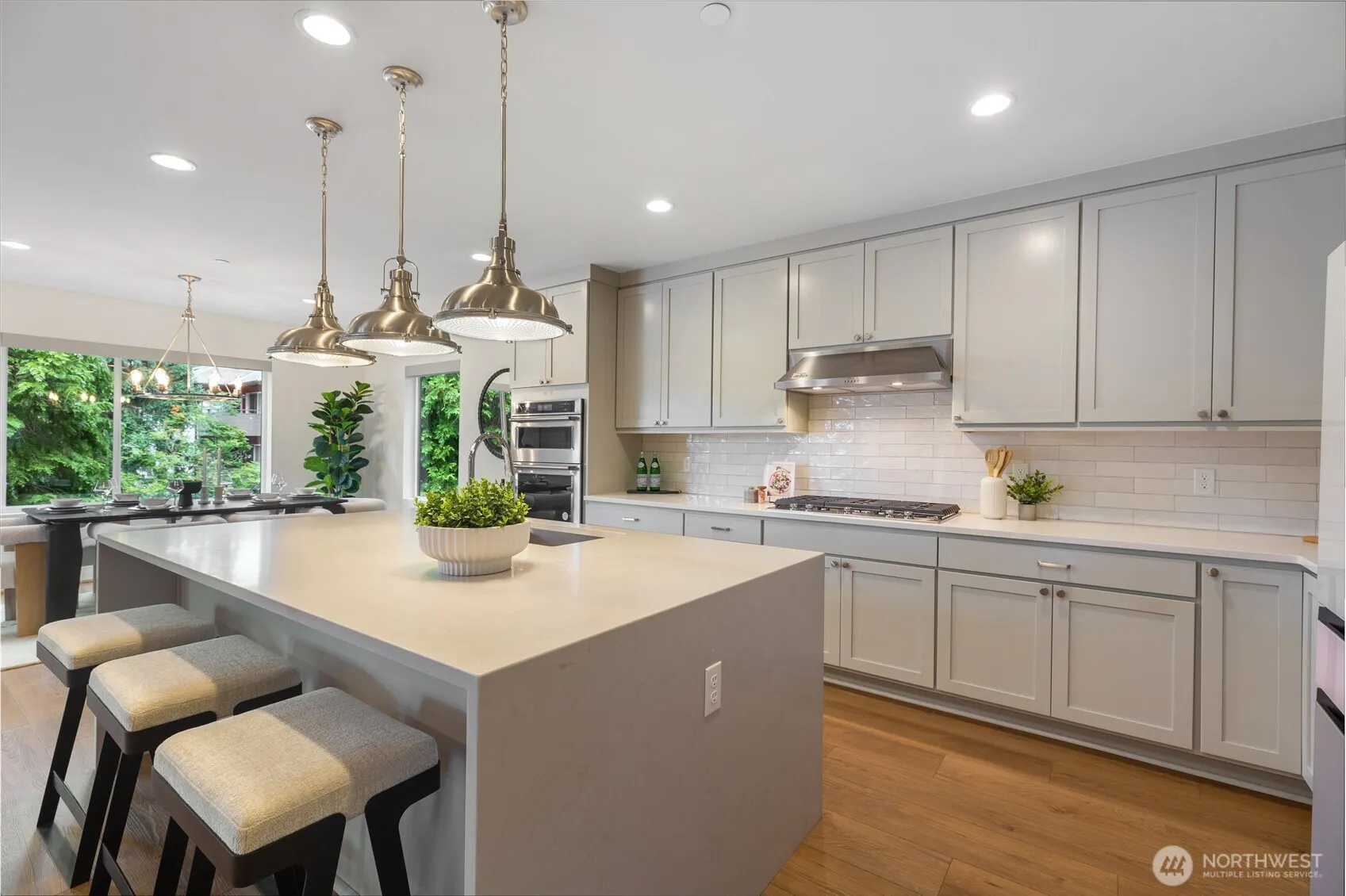 15558 NE 15th Place #300, Bellevue, WA 98007