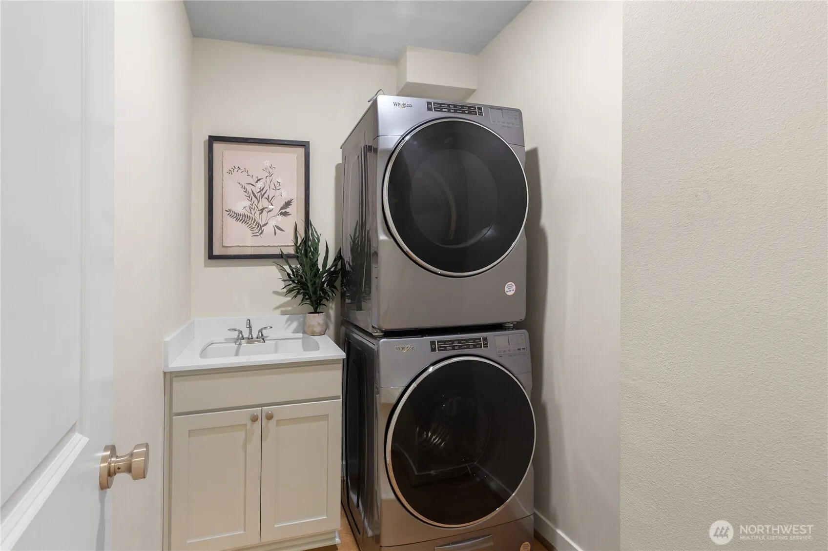 15558 NE 15th Place #300, Bellevue, WA 98007