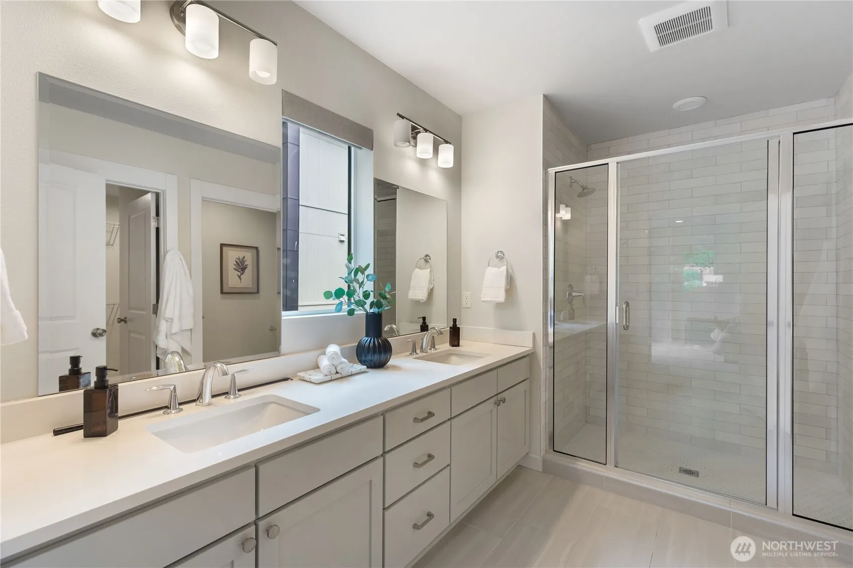 15558 NE 15th Place #300, Bellevue, WA 98007