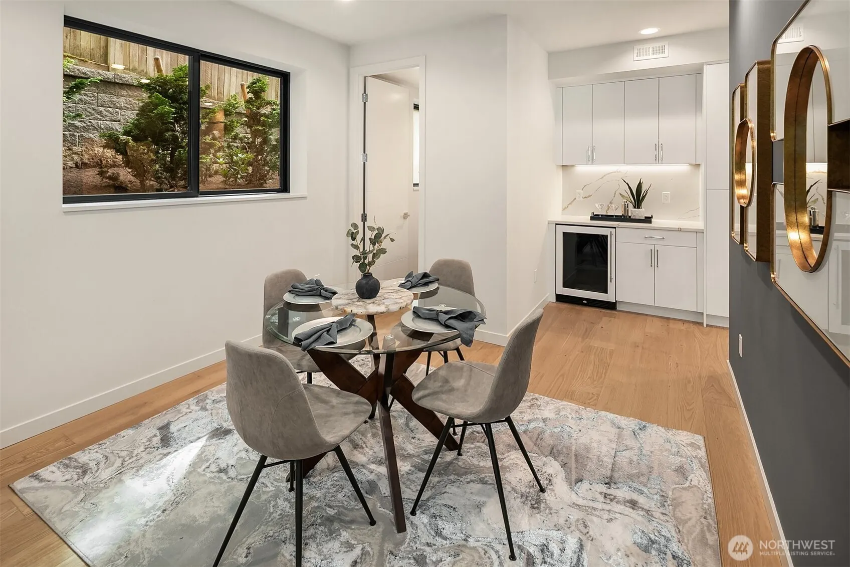 282 118th Avenue SE, Bellevue, WA 98005