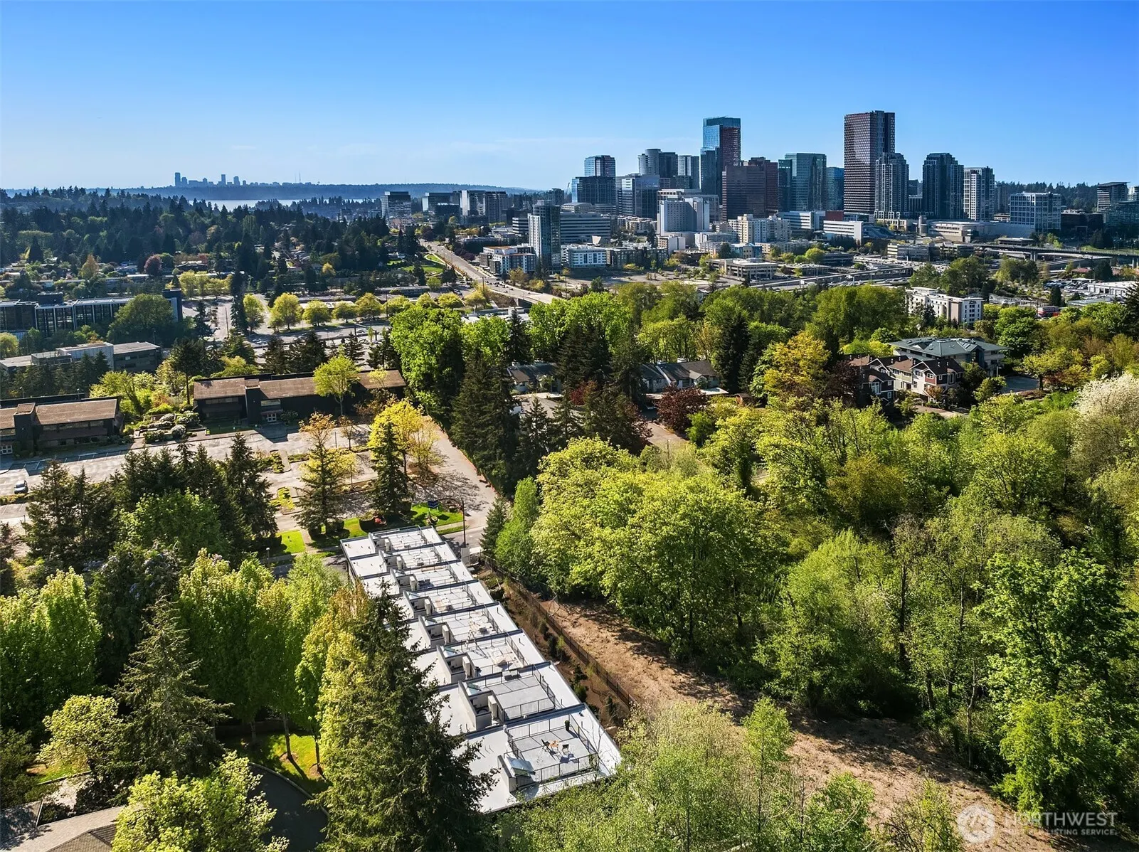 282 118th Avenue SE, Bellevue, WA 98005