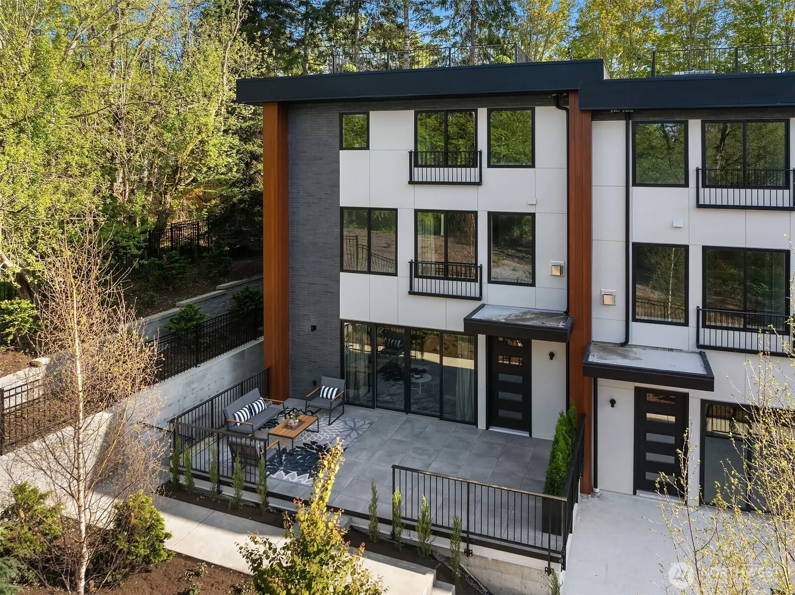 282 118th Avenue SE, Bellevue, WA 98005
