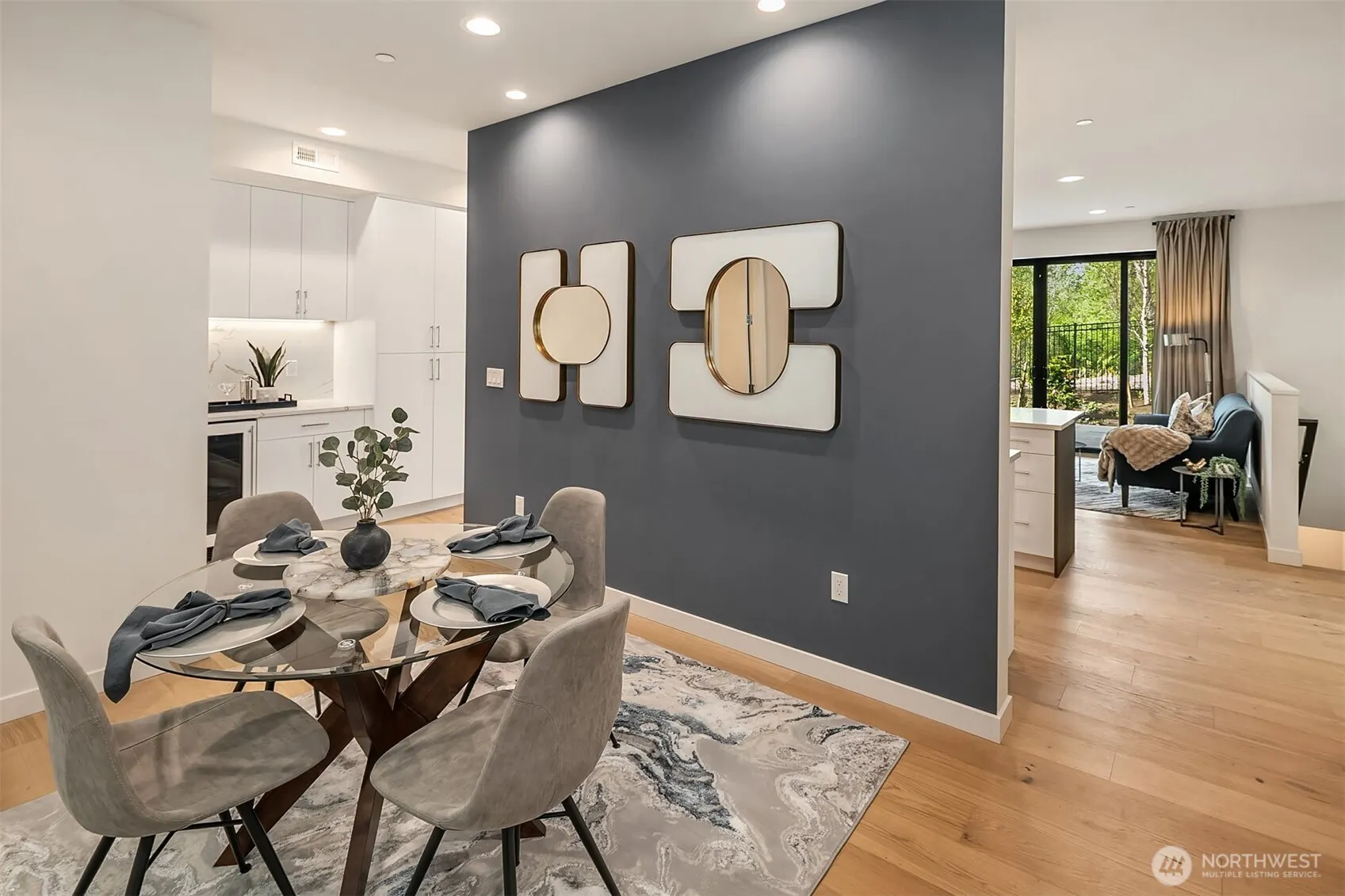 282 118th Avenue SE, Bellevue, WA 98005