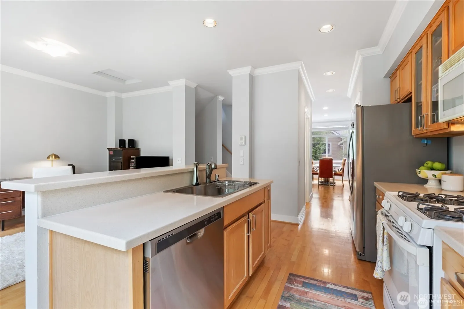 11881 SE 4th Place #901, Bellevue, WA 98005