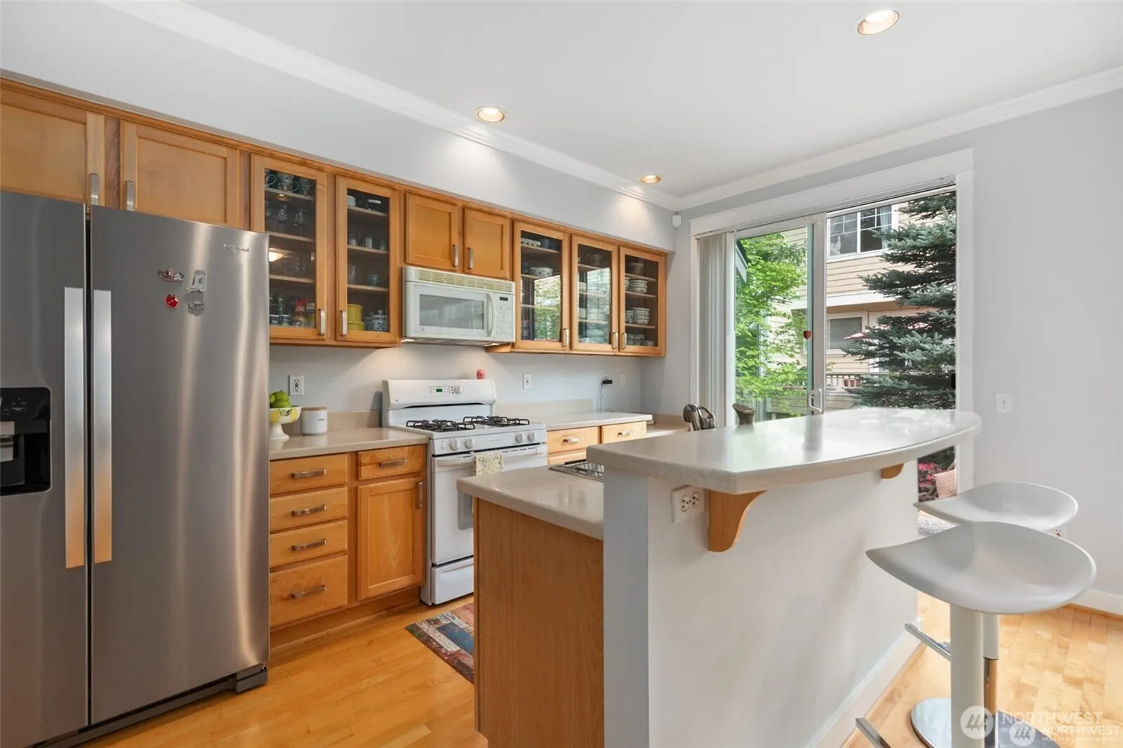 11881 SE 4th Place #901, Bellevue, WA 98005