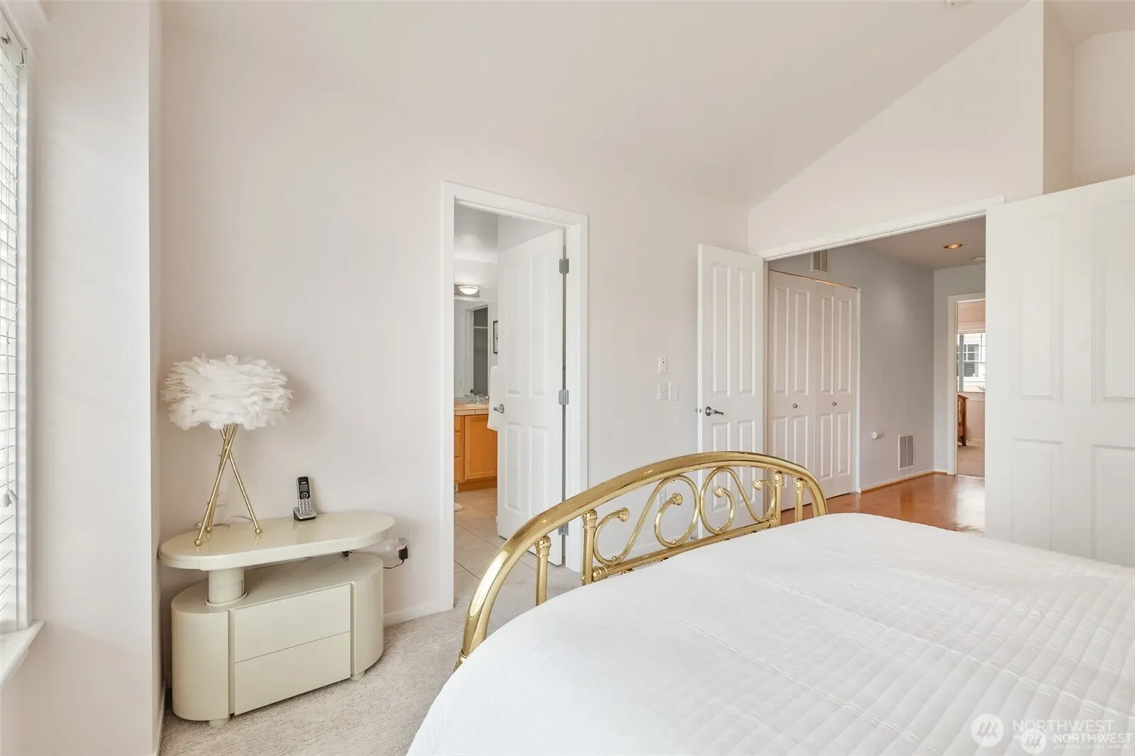 11881 SE 4th Place #901, Bellevue, WA 98005