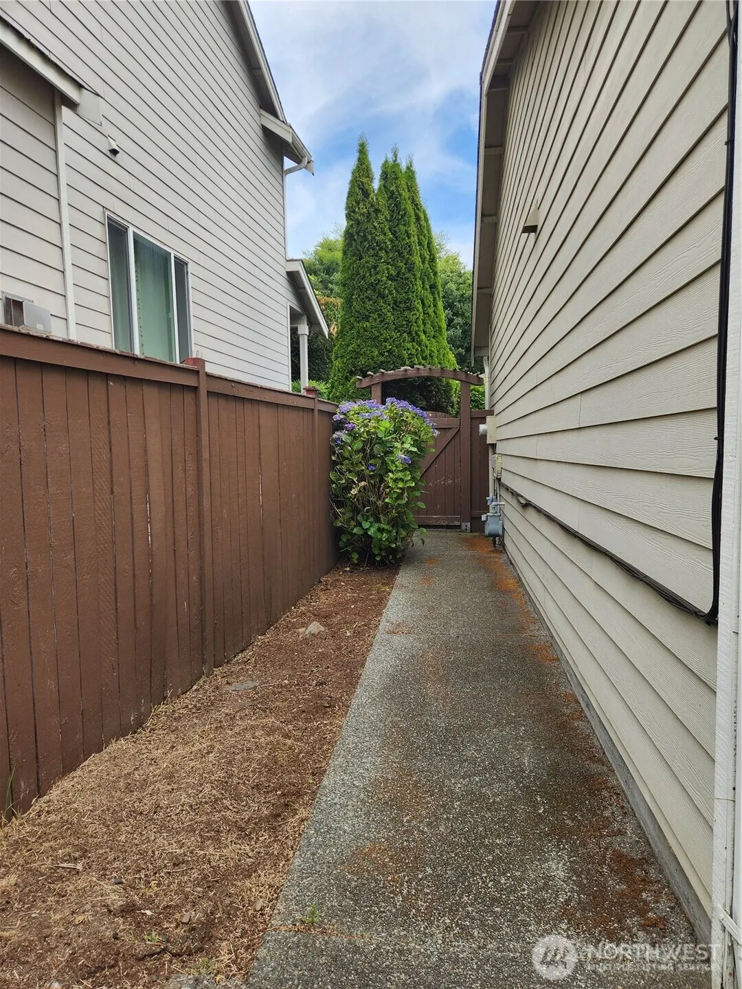 13239 124th Court NE, Kirkland, WA 98034