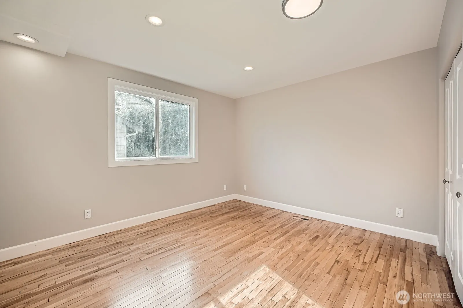 14330 SE 183rd Street , Renton, WA 98058