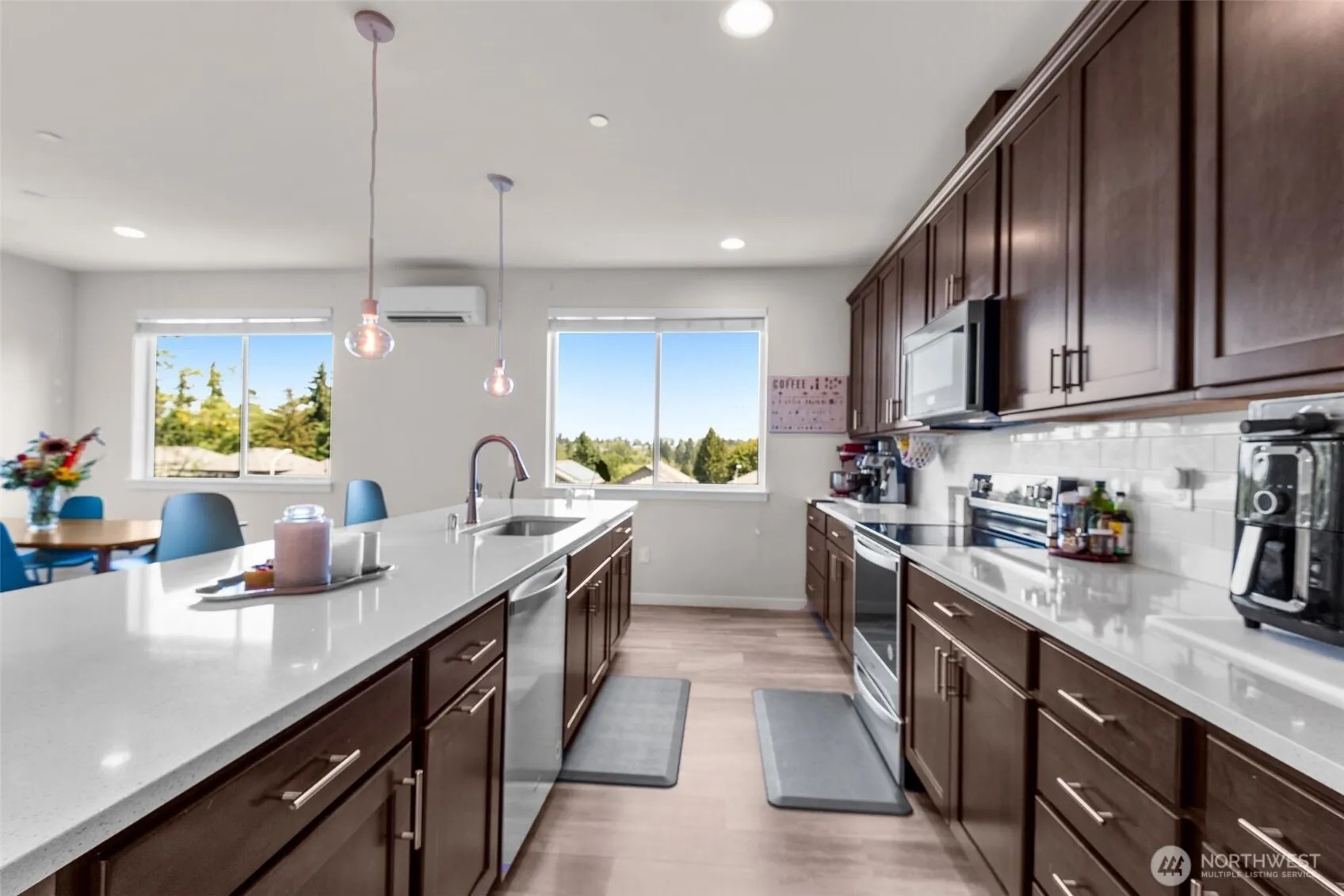 14715 Admiralty Way #B1, Lynnwood, WA 98087