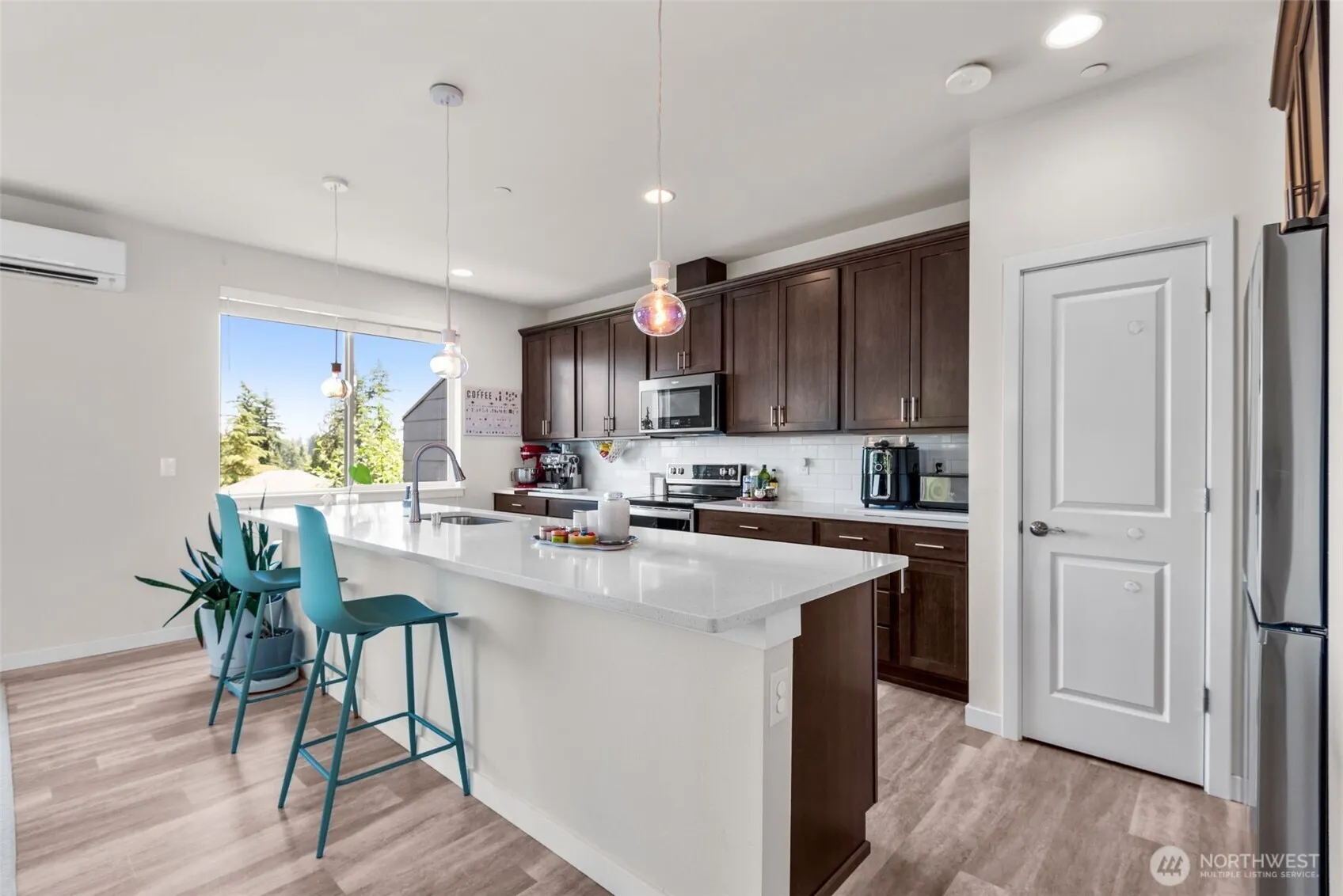 14715 Admiralty Way #B1, Lynnwood, WA 98087