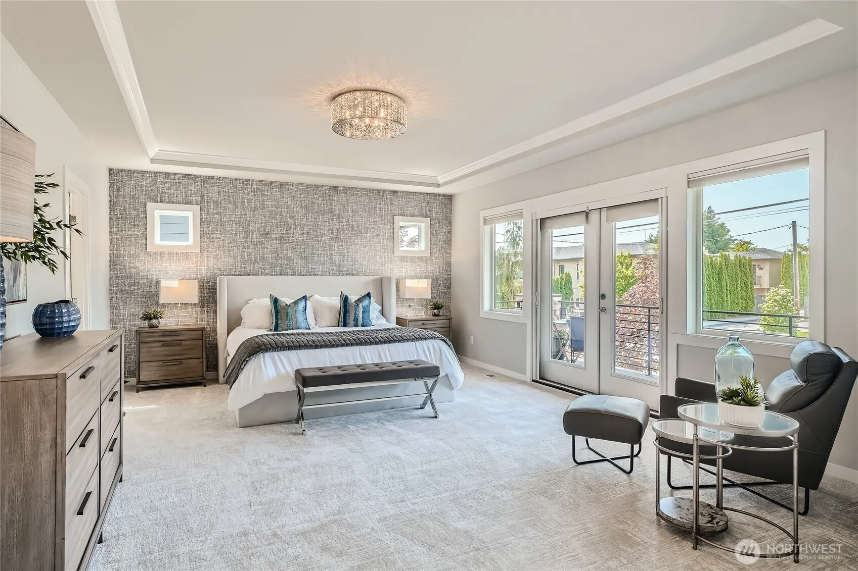 1240 4th Street W, Kirkland, WA 98033