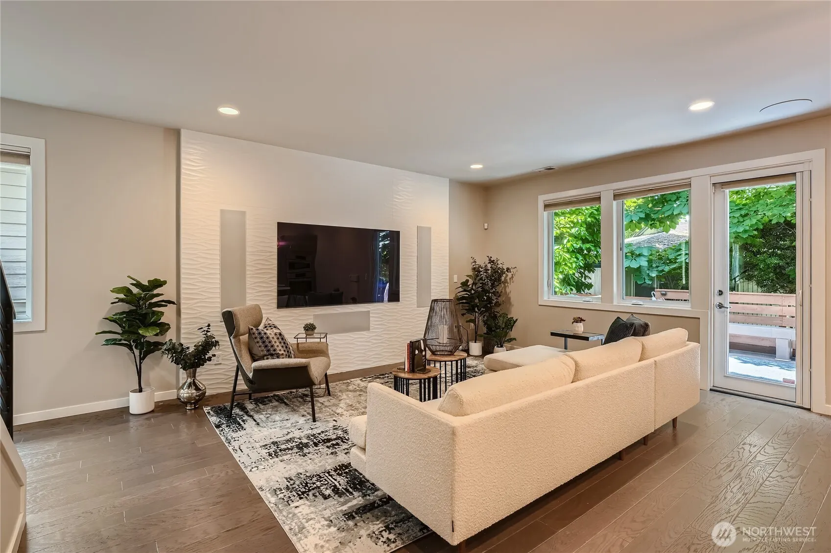 1240 4th Street W, Kirkland, WA 98033