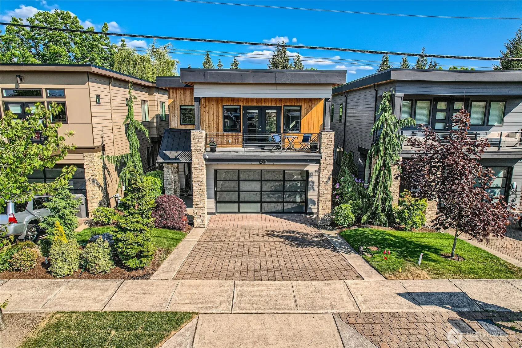 1240 4th Street W, Kirkland, WA 98033