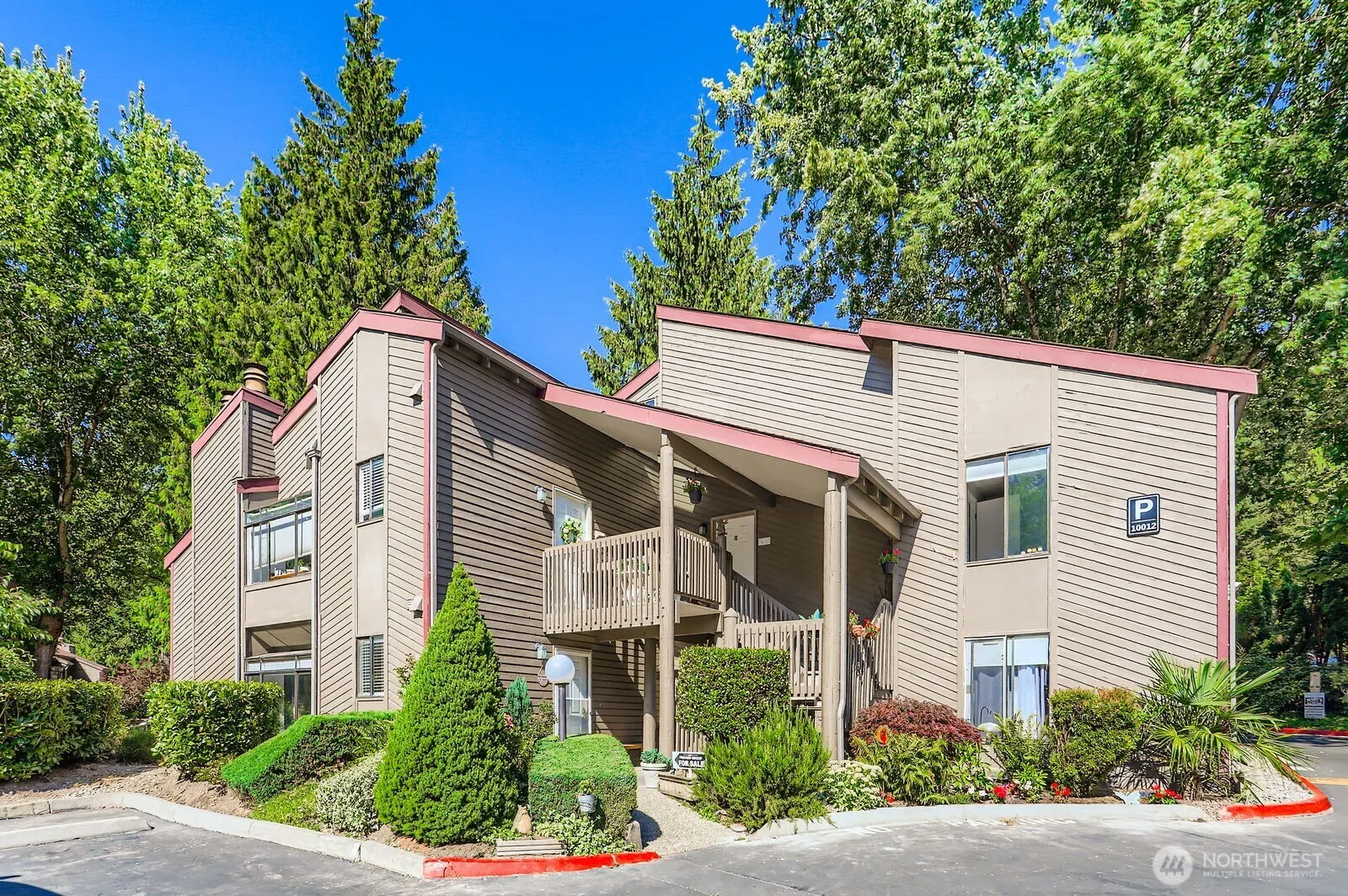 12200 100th Avenue NE ##P-A, Kirkland, WA 98034
