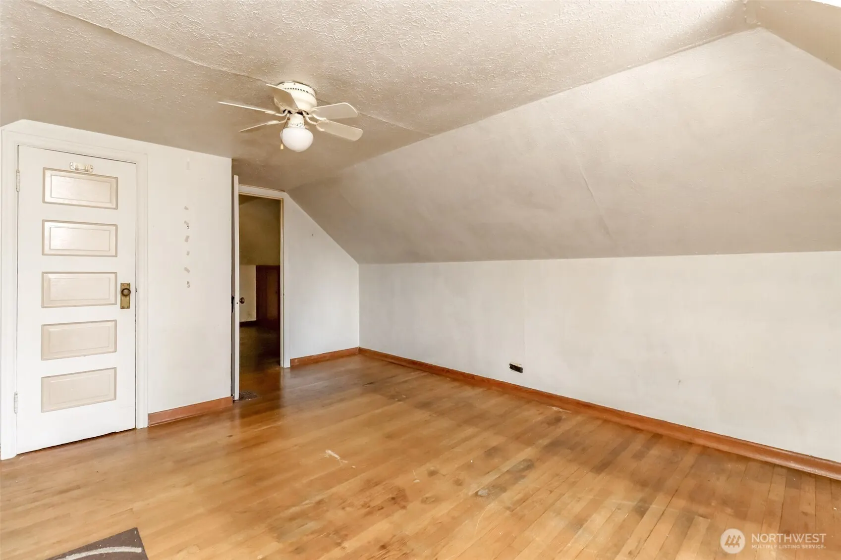 285 Earlington Avenue SW, Renton, WA 98057