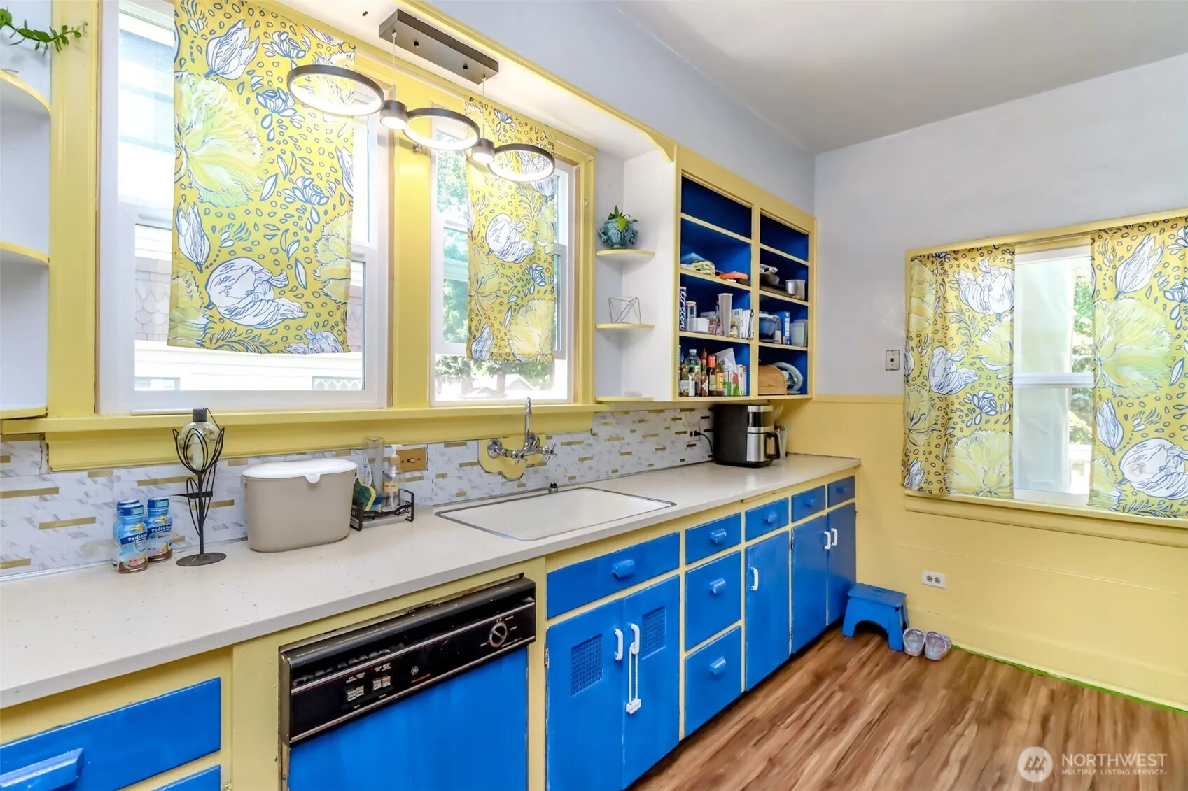 285 Earlington Avenue SW, Renton, WA 98057