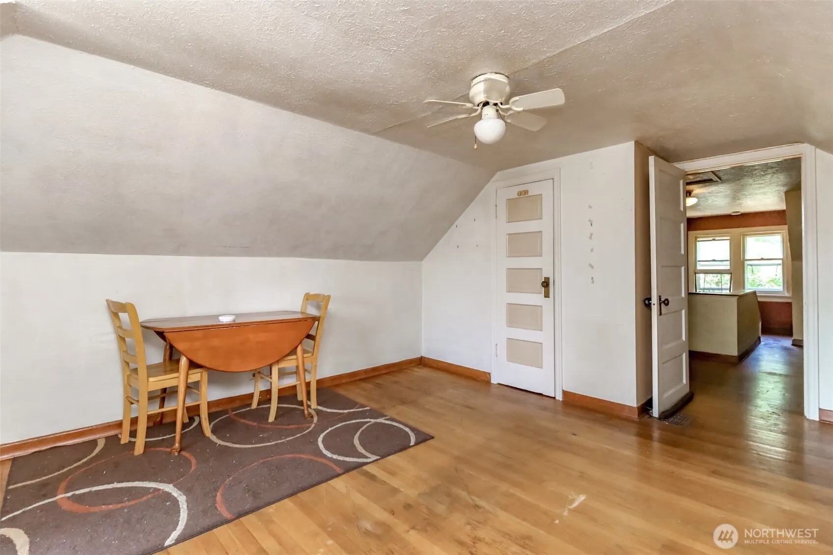 285 Earlington Avenue SW, Renton, WA 98057