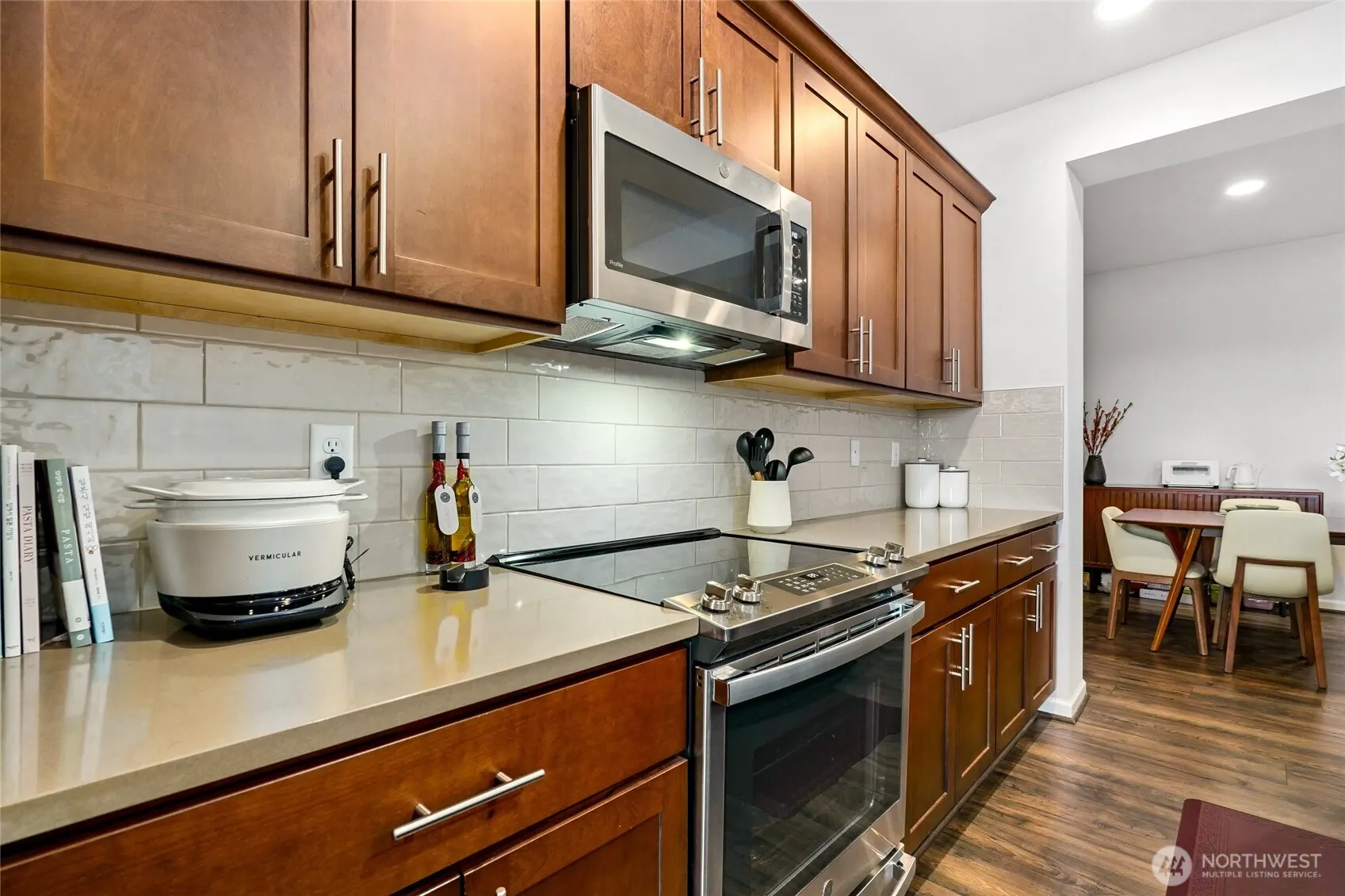 22328 88th Way S #I-105, Kent, WA 98031