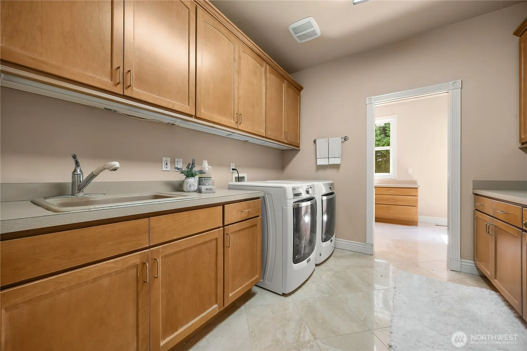 13851 NE 1st Place , Bellevue, WA 98005-3454