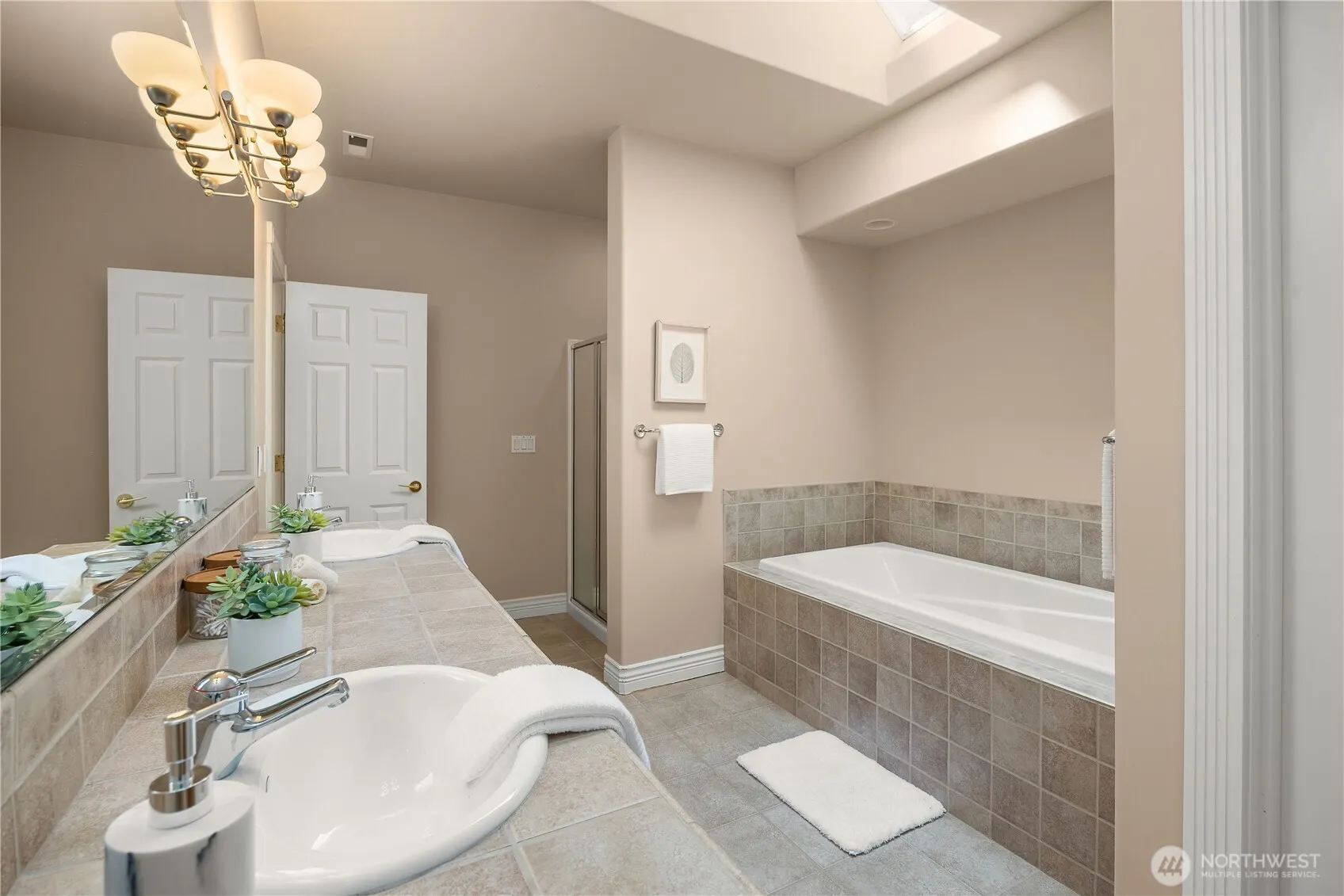 13851 NE 1st Place , Bellevue, WA 98005-3454