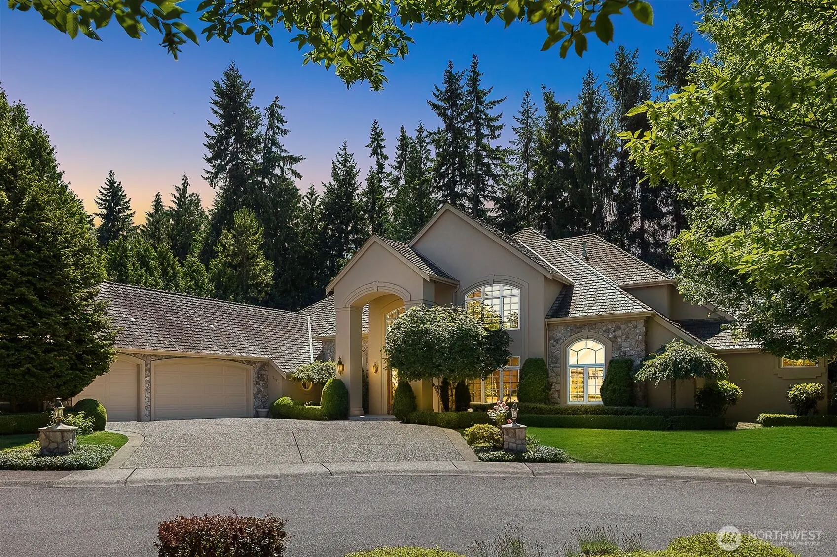 13851 NE 1st Place , Bellevue, WA 98005-3454